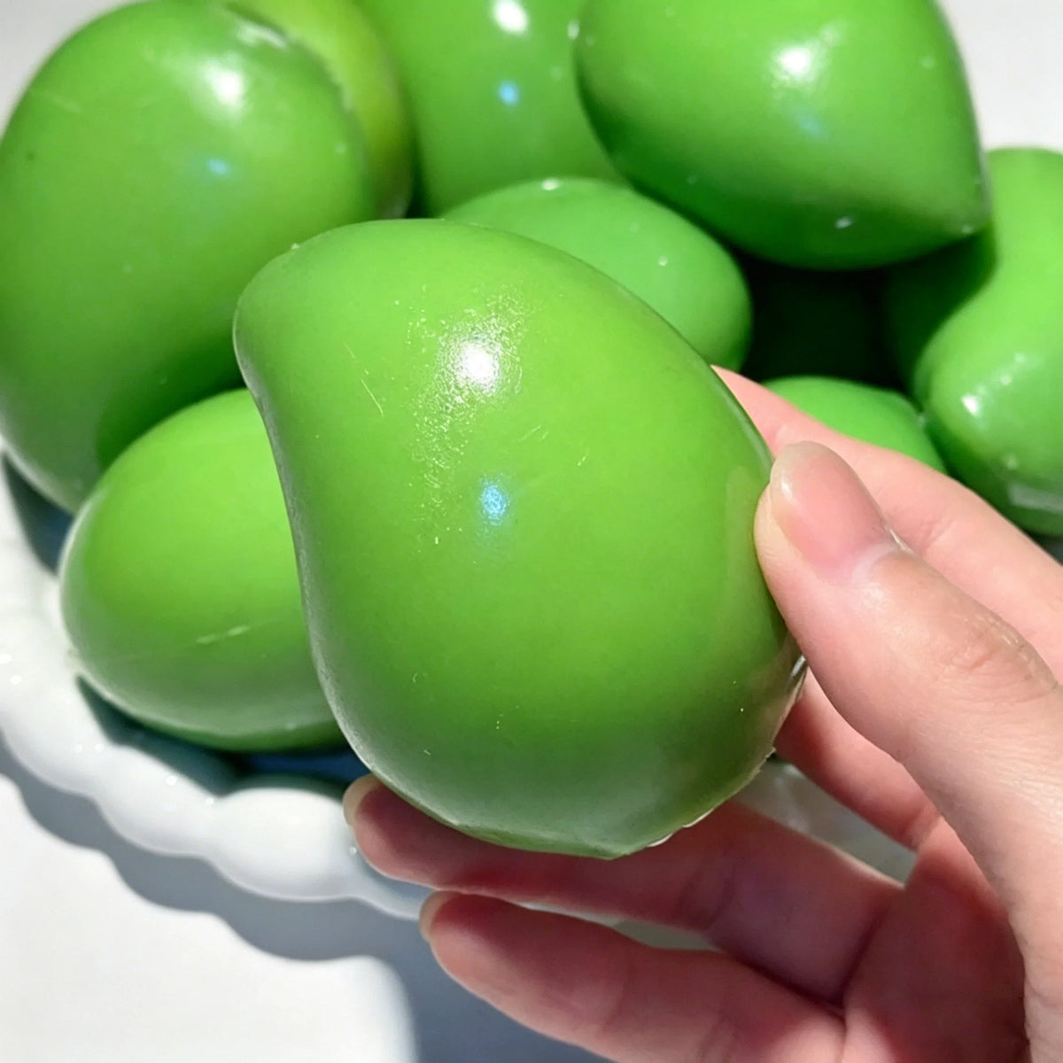 Crispy Mango Stress Ball Squeeze Toy Color-Changing ASMR Fidget Ball