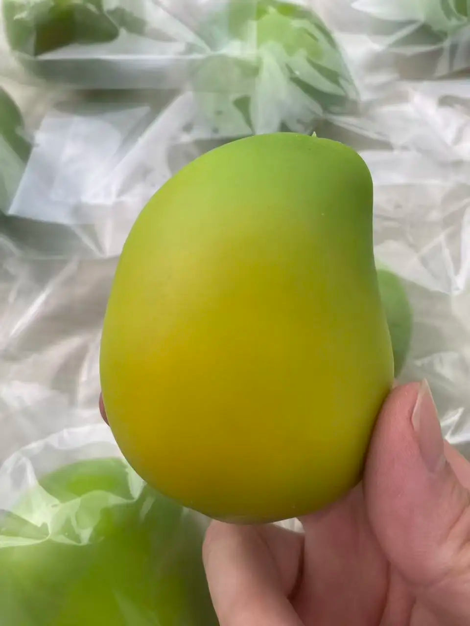 Crispy Mango Stress Ball Squeeze Toy Color-Changing ASMR Fidget Ball